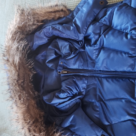 Eddie Bauer Down Hooded puffer vest - Picture 7 of 8